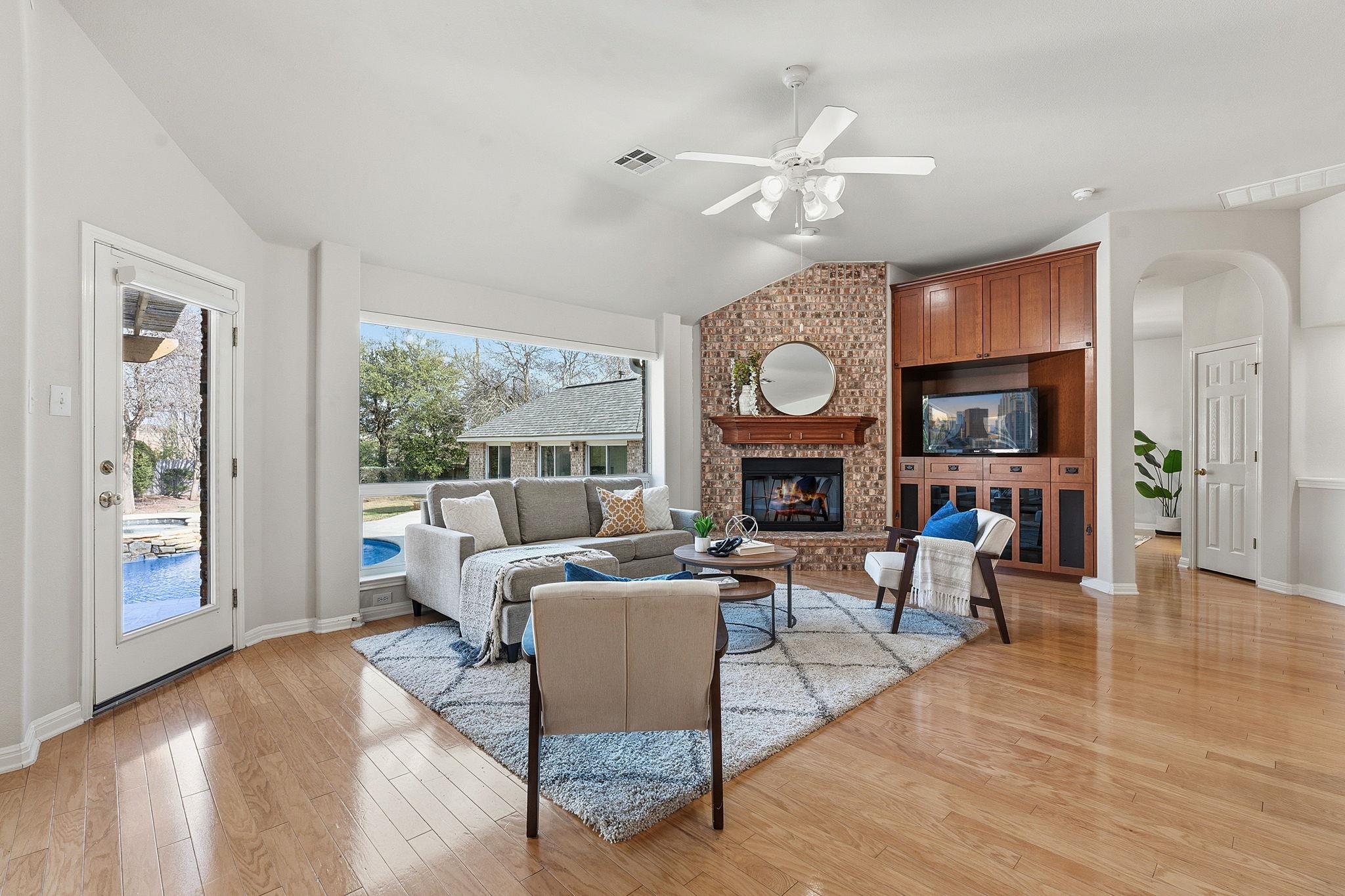 2400 Vestavia Ridge LN