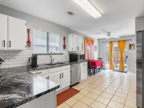 Tiny photo for 1104 Laurelleaf DR, Pflugerville, TX 78660 (MLS # 2332645)