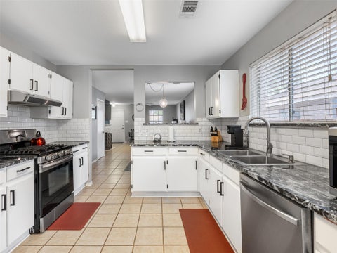 Tiny photo for 1104 Laurelleaf DR, Pflugerville, TX 78660 (MLS # 2332645)