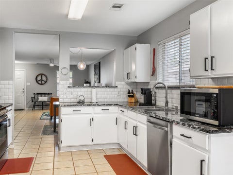 Tiny photo for 1104 Laurelleaf DR, Pflugerville, TX 78660 (MLS # 2332645)