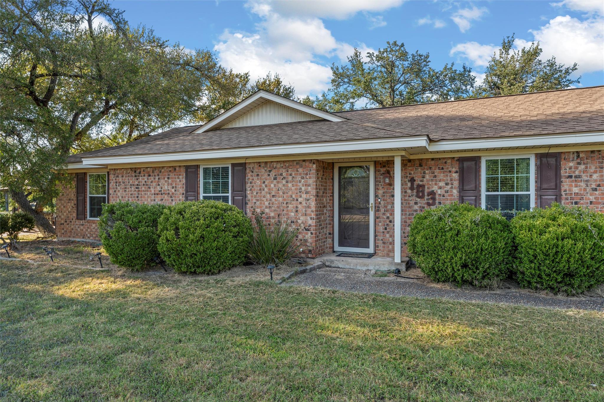 103 Spring Lake DR