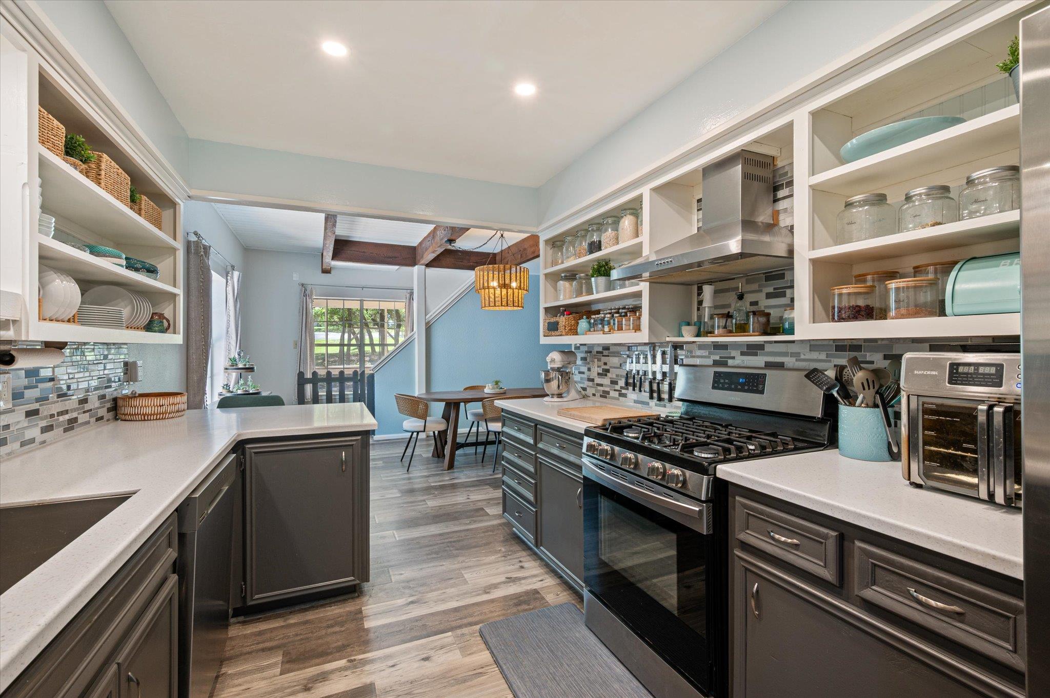 201 N Oak Hollow Rd, Georgetown, TX, 78628