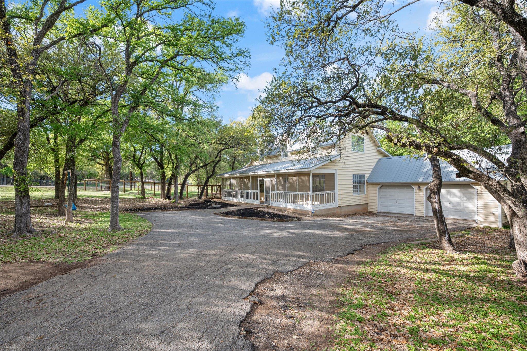 201 N Oak Hollow Rd, Georgetown, TX, 78628