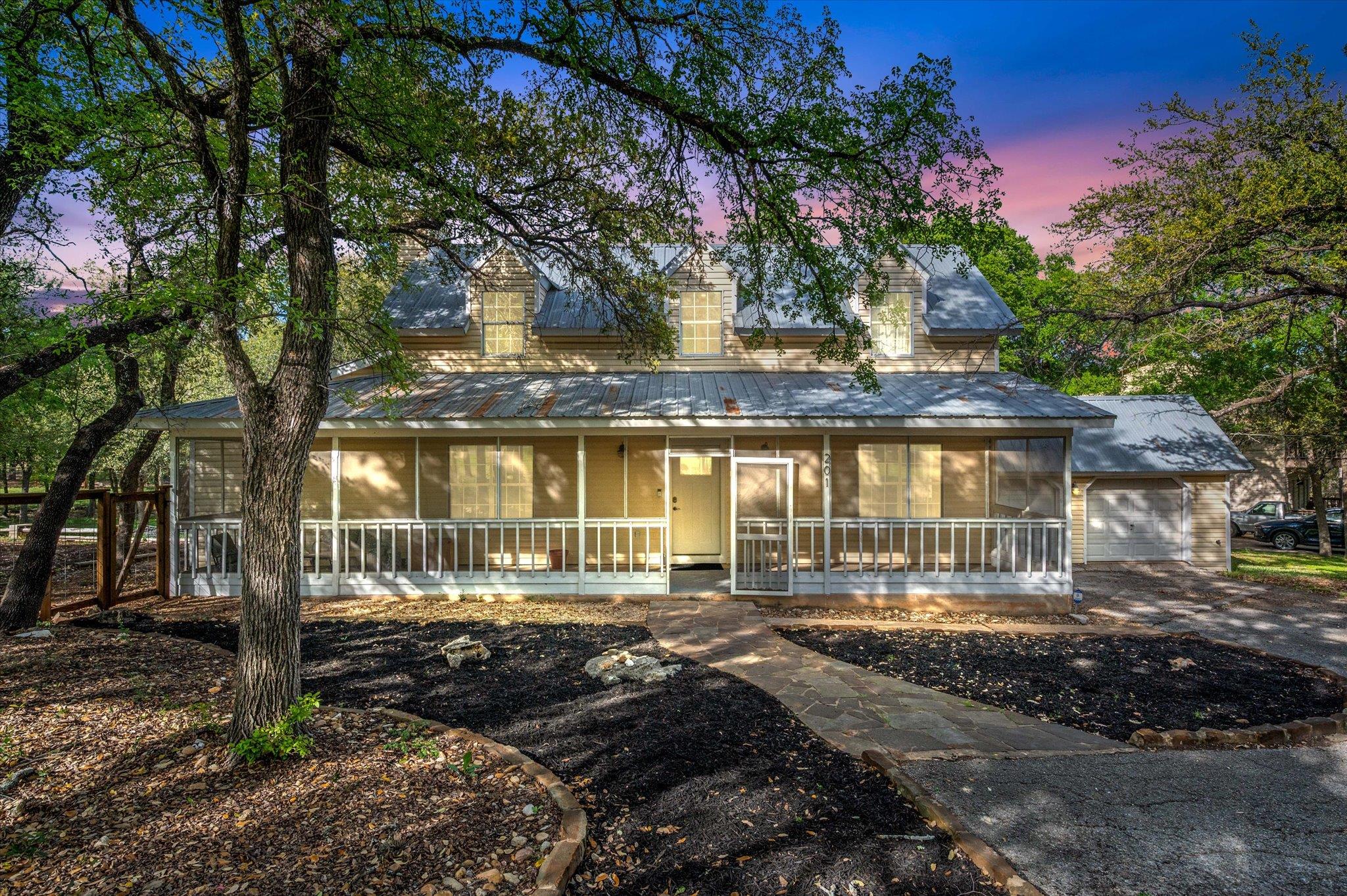 201 N Oak Hollow Rd, Georgetown, TX, 78628
