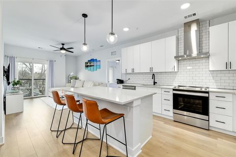 Photo of 3101 Govalle Ave #301, Austin, TX 78702 (MLS # 4768855)