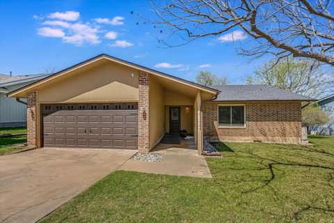 606 Splitrock ST Round Rock TX 78681