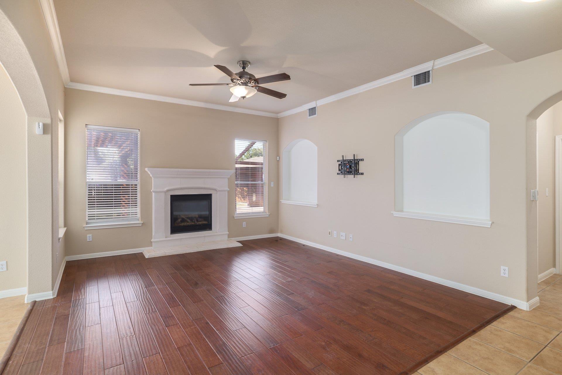 13816 Long Shadow DR