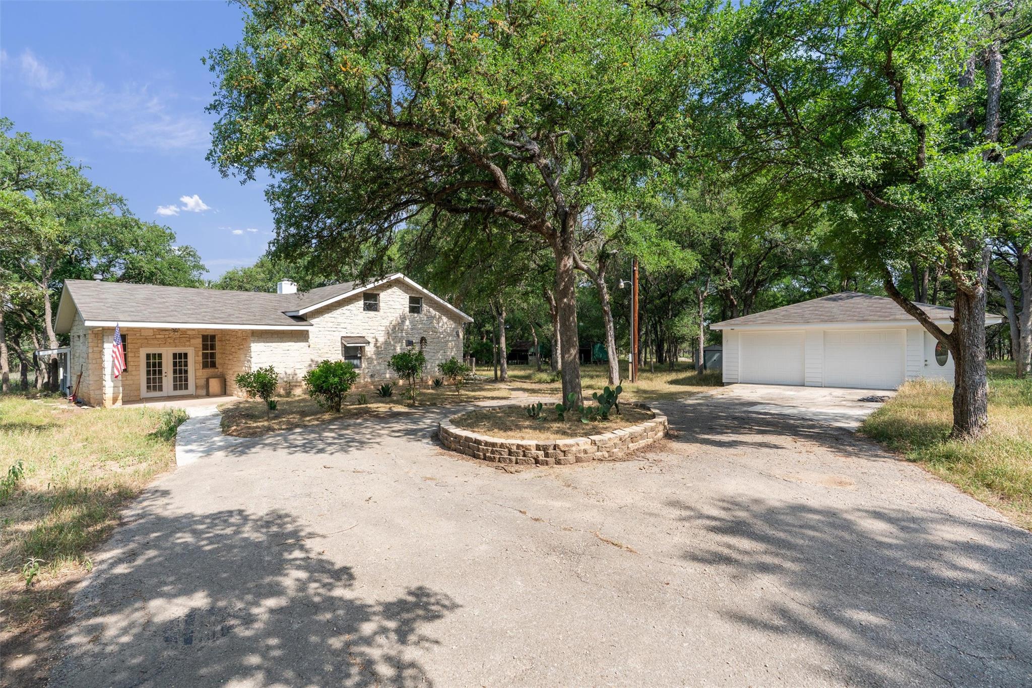 601 Deertrail DR