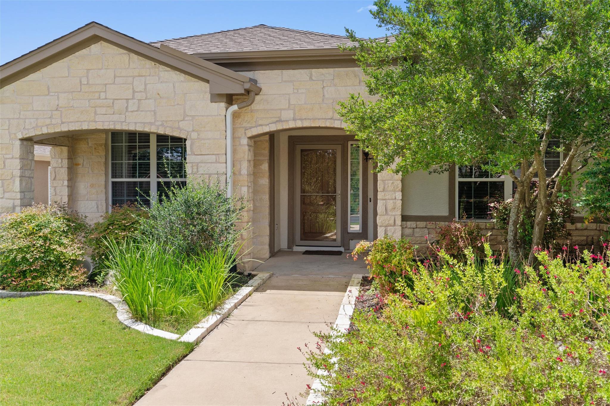106 Angelina CV