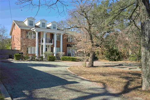 Photo of 2413 Enfield RD, Austin, TX 78703 (MLS # 7076508)