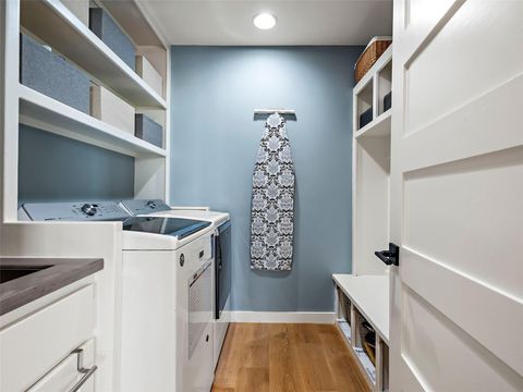 Tiny photo for 1004 Maufrais ST, Austin, TX 78703 (MLS # 9875532)
