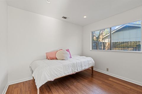 Tiny photo for 401 Battle Bend BLVD, Austin, TX 78745 (MLS # 3908993)