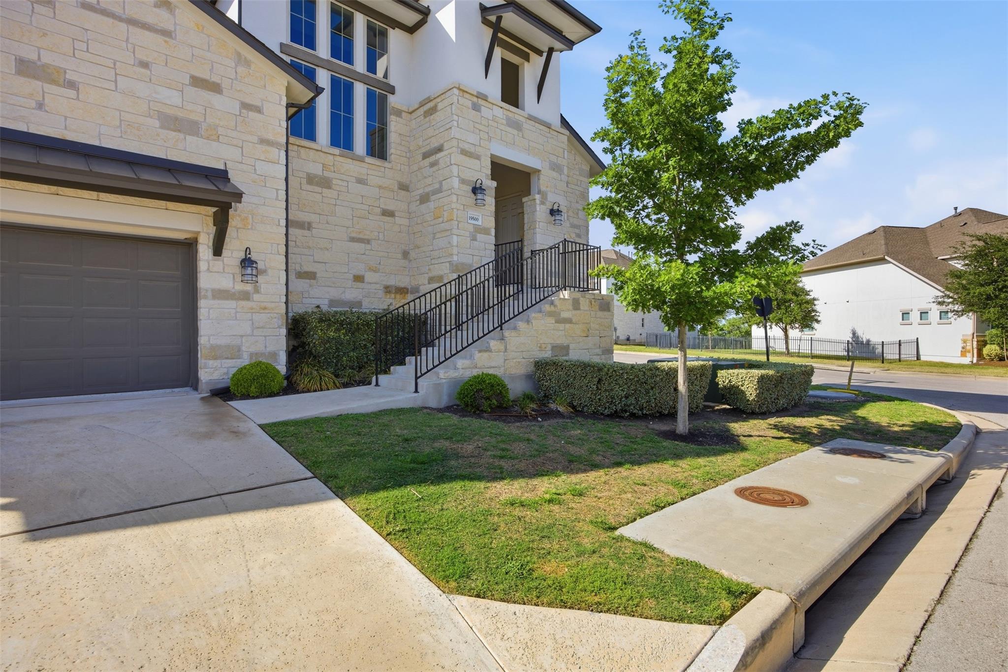 19500 Summit Glory TRL 139