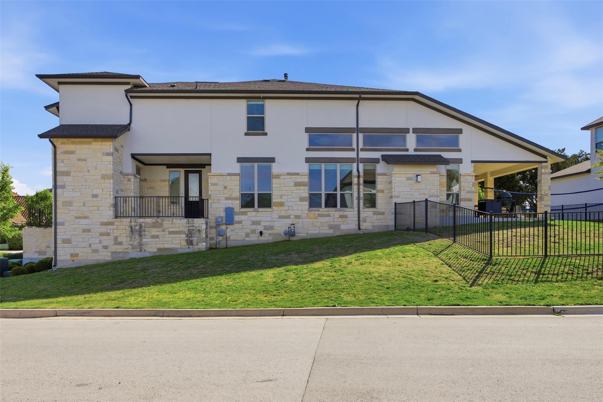 19500 Summit Glory TRL 139