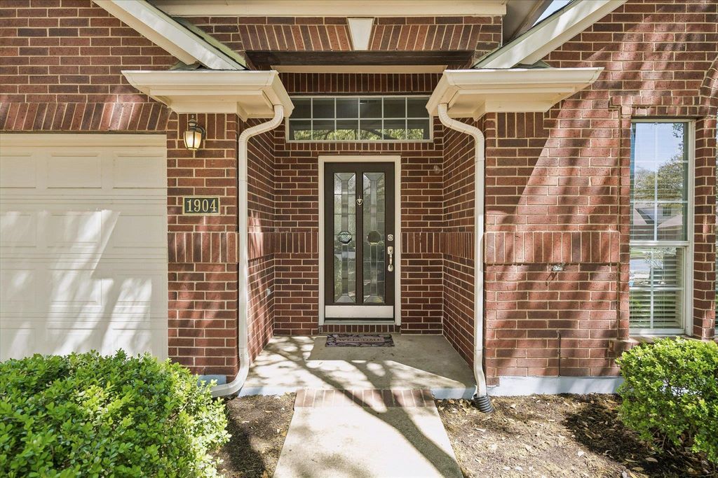 Photo of 1904 Creole DR, Austin, TX 78727 (MLS # 1573342)