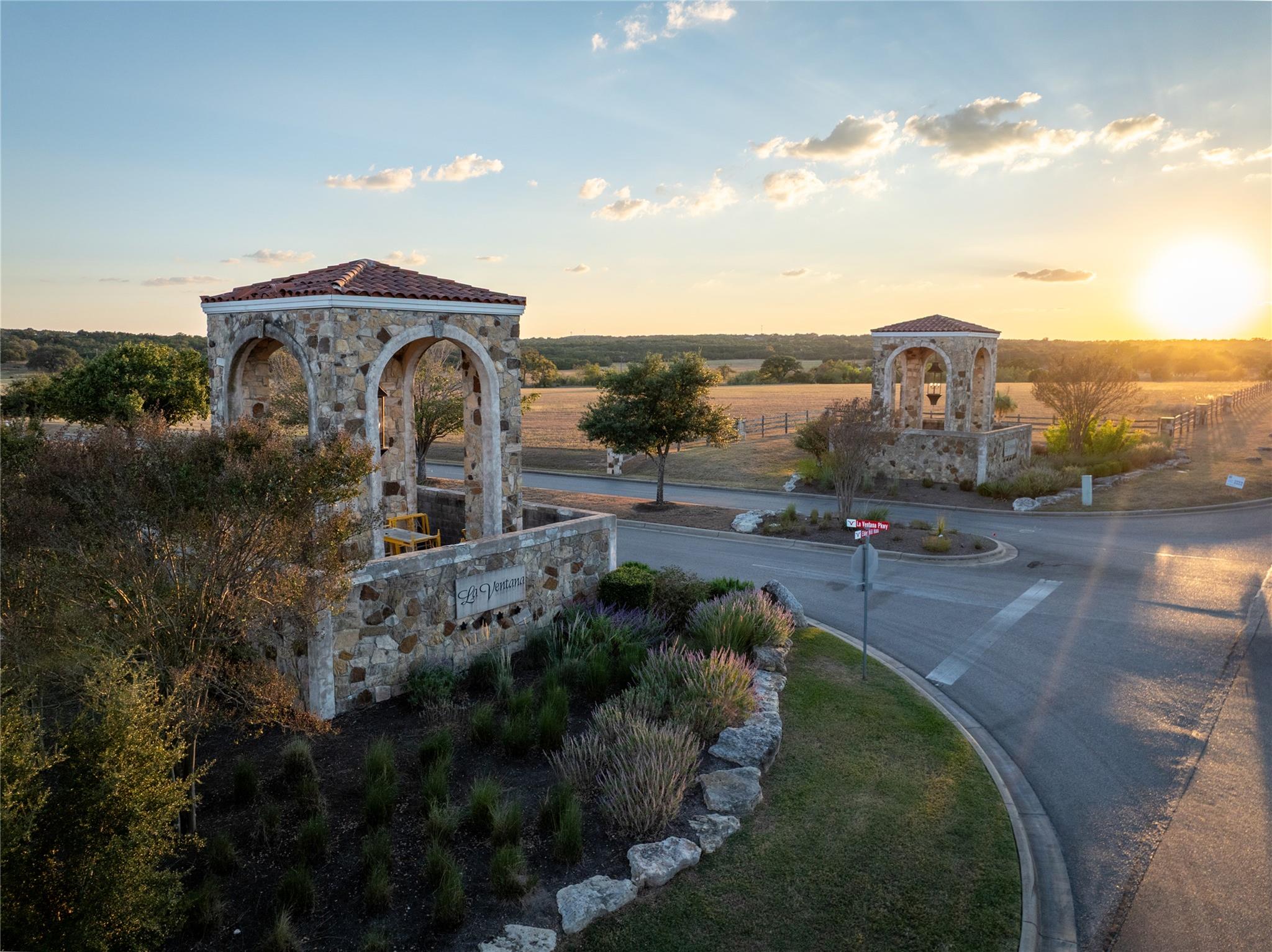 169 Island Oaks LN