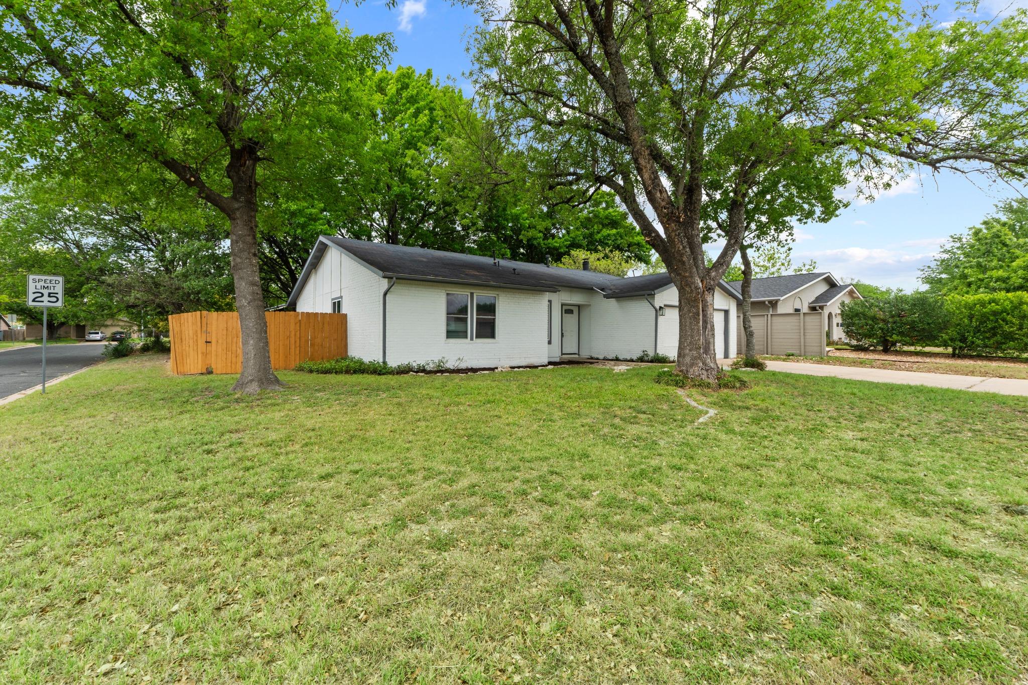 1737 CRICKET HOLLOW DR