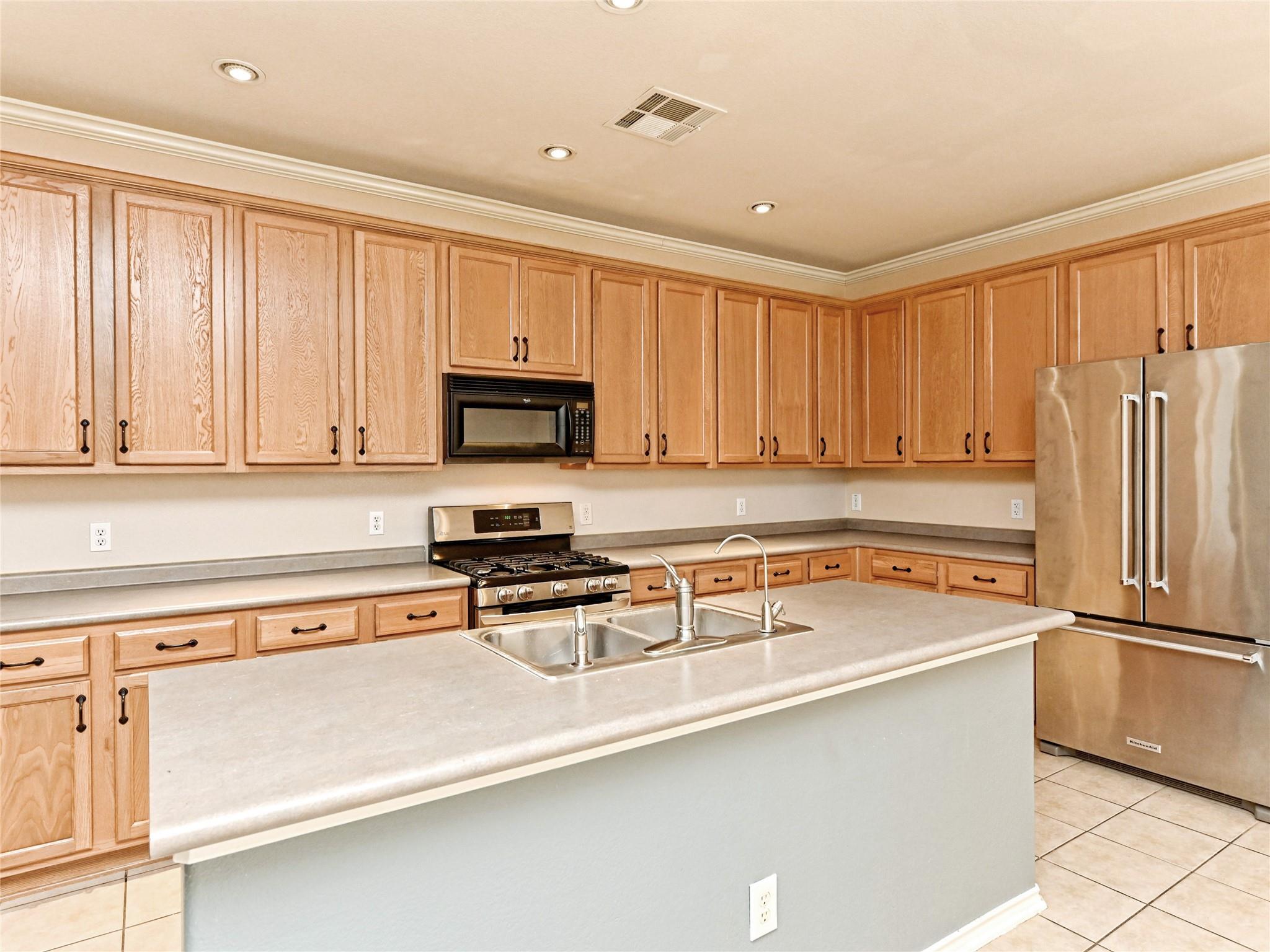 Hutto, Texas 78634, United States, 4 Bedrooms Bedrooms, ,3 BathroomsBathrooms,Residential,Pending,55079