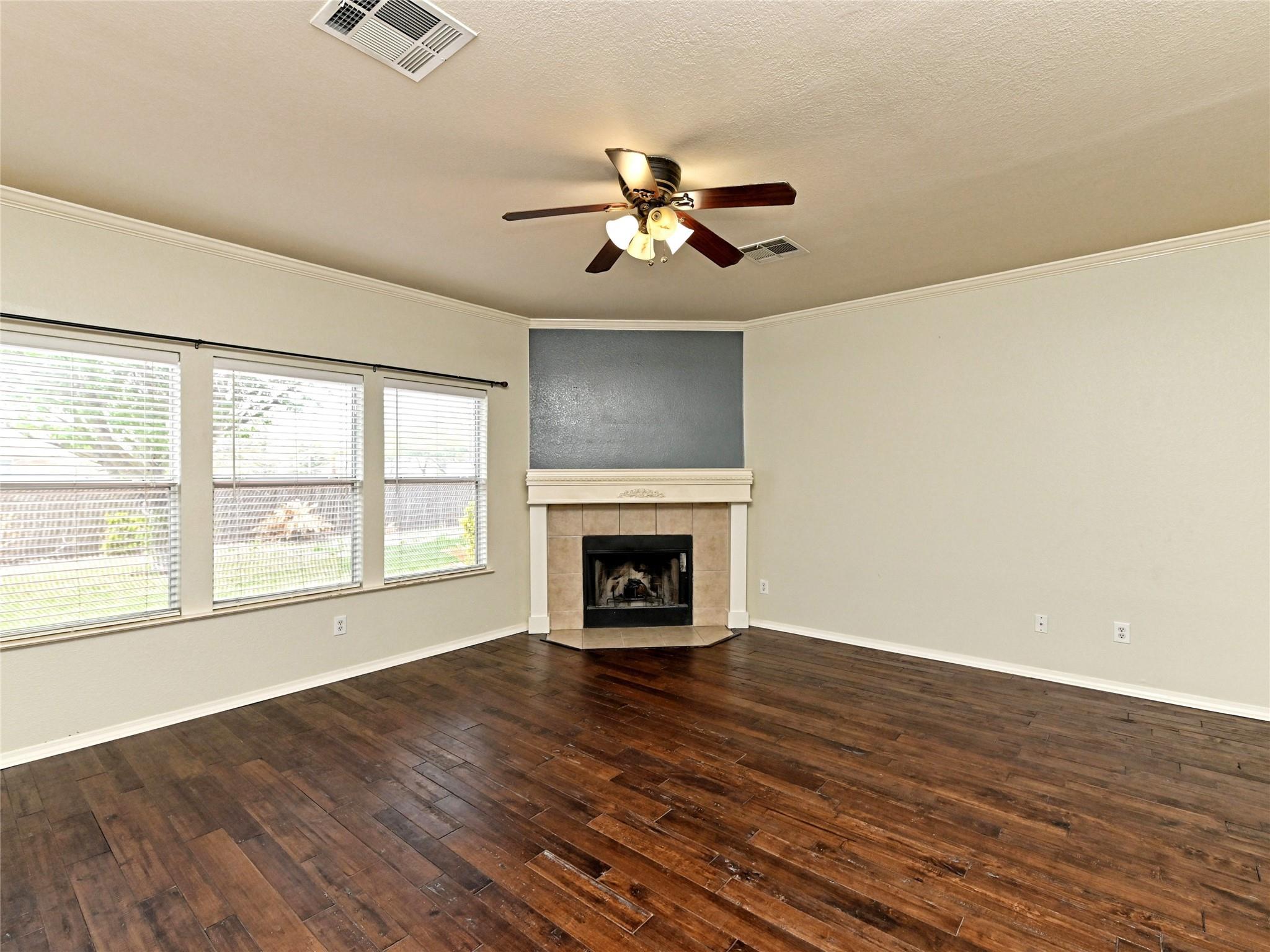 Hutto, Texas 78634, United States, 4 Bedrooms Bedrooms, ,3 BathroomsBathrooms,Residential,Pending,55079