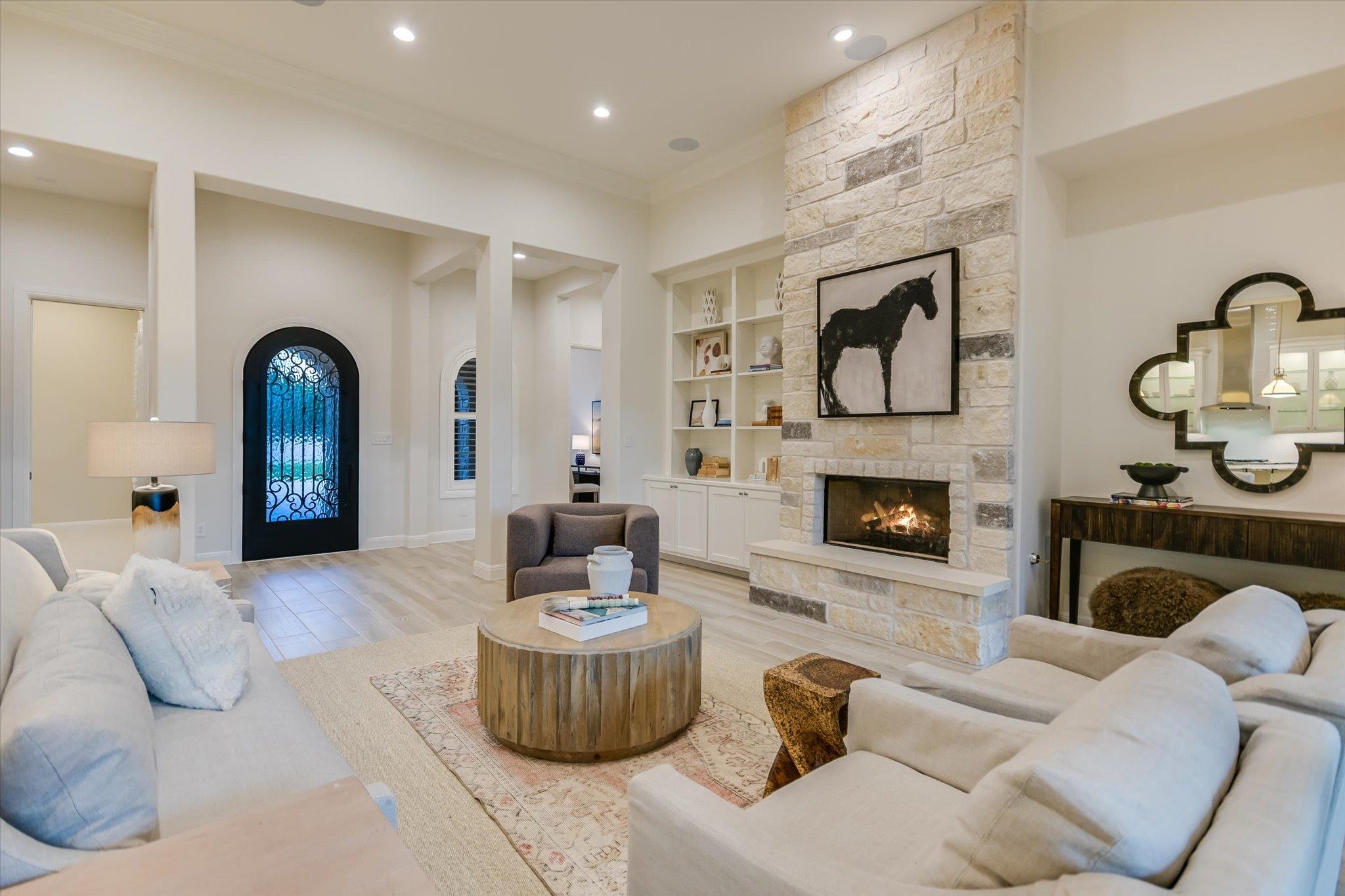 107 Bee Brush CT