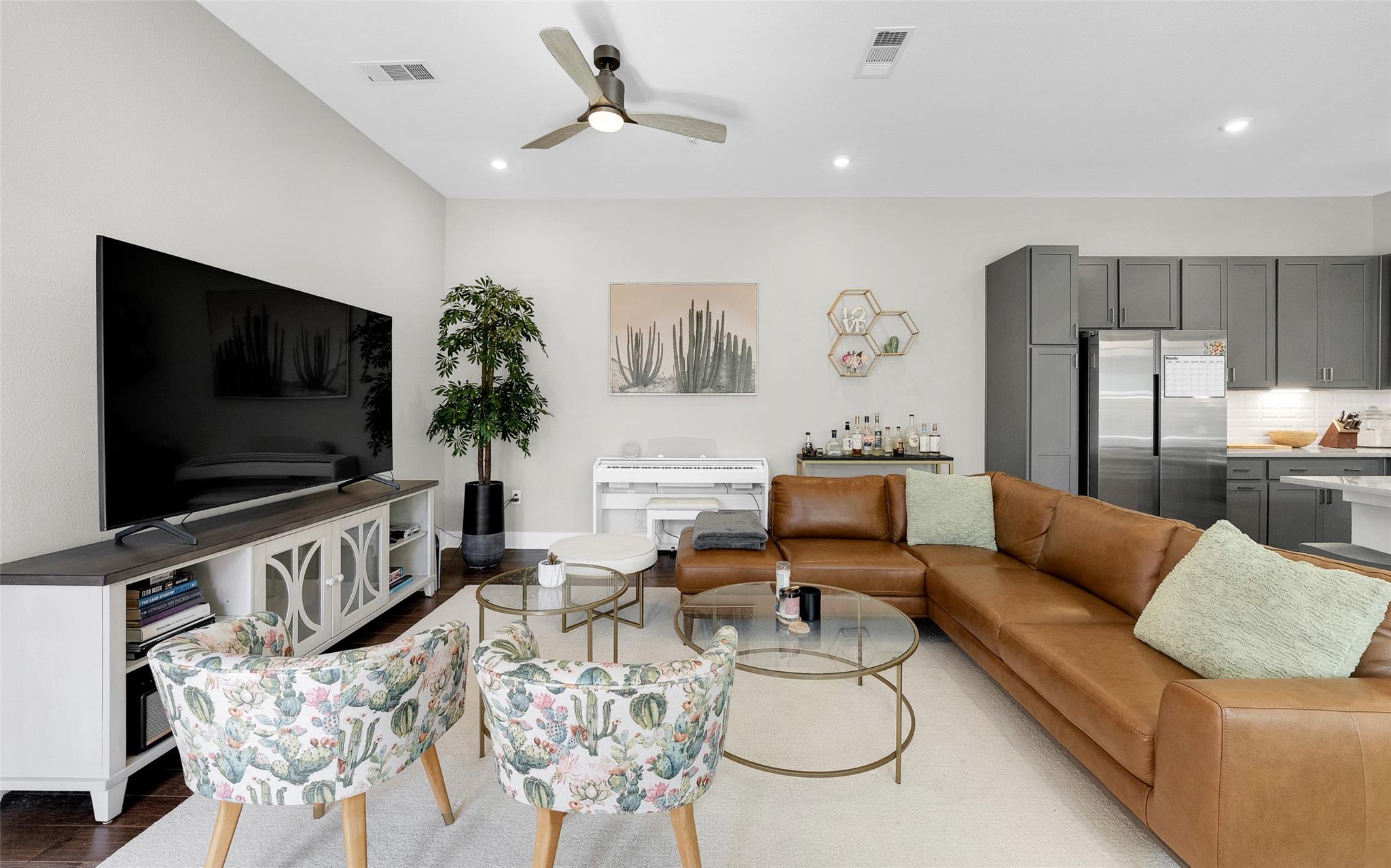 4325 Jackson Ave 2302