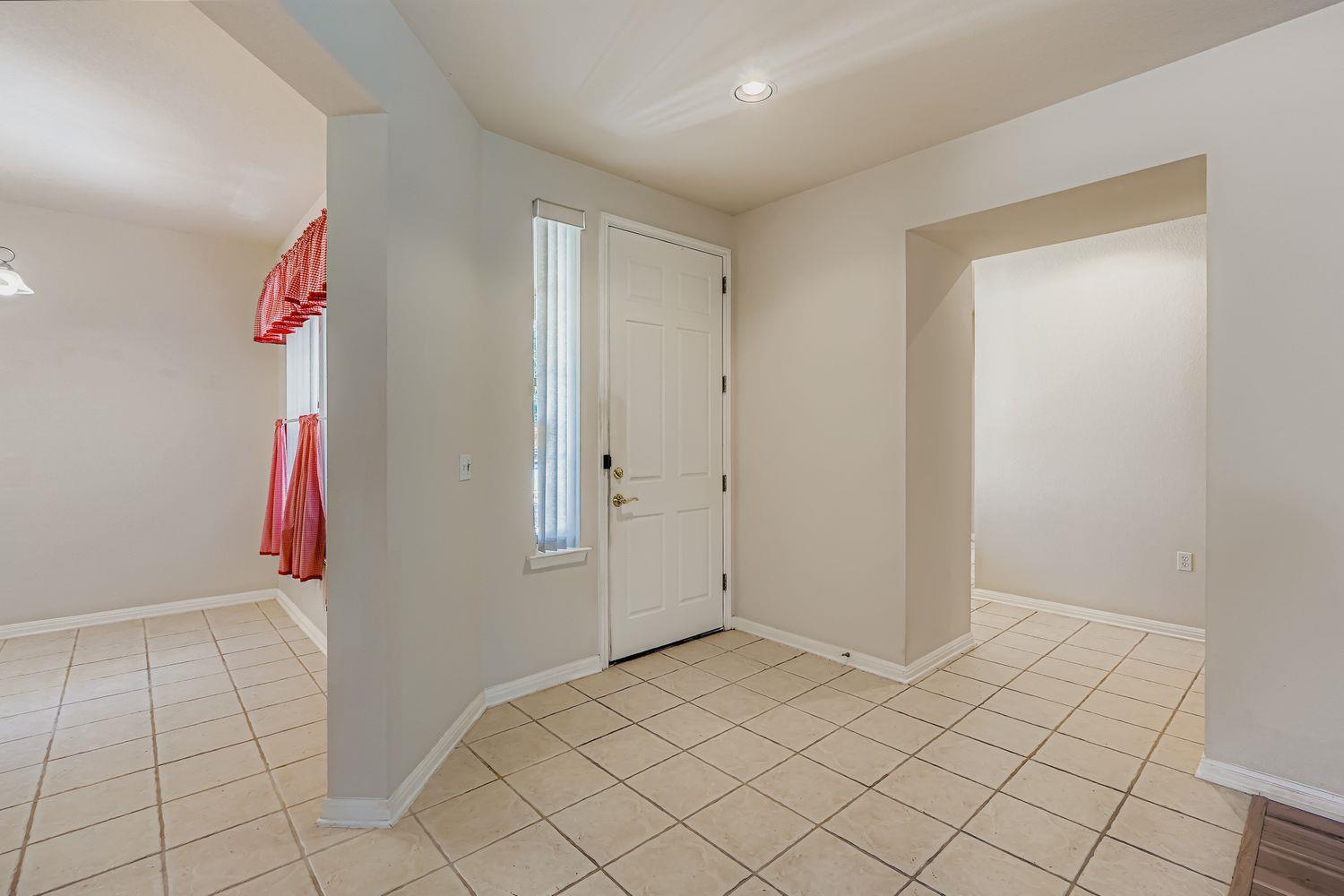 102 Lubbock DR
