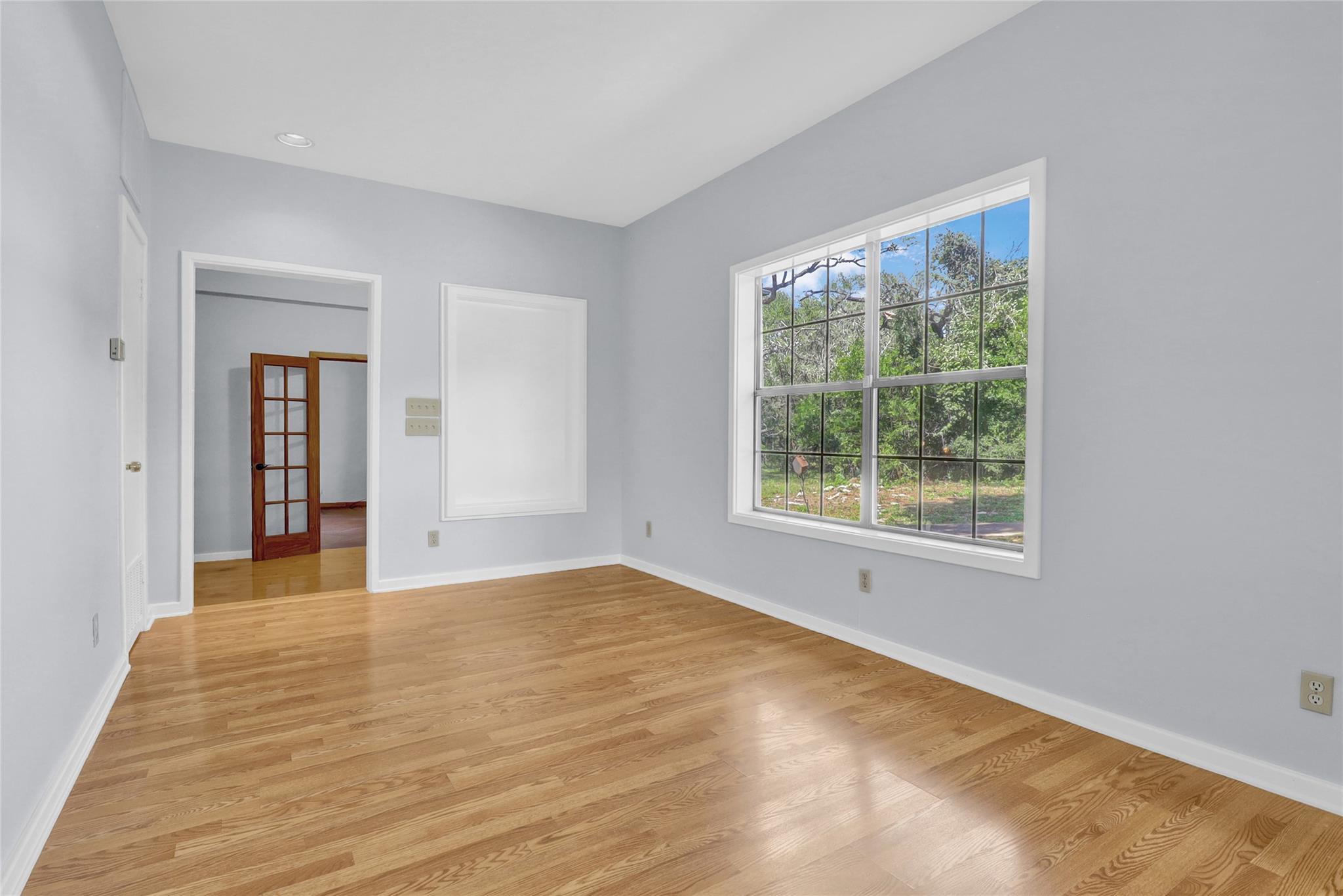 2211 Hilliard RD