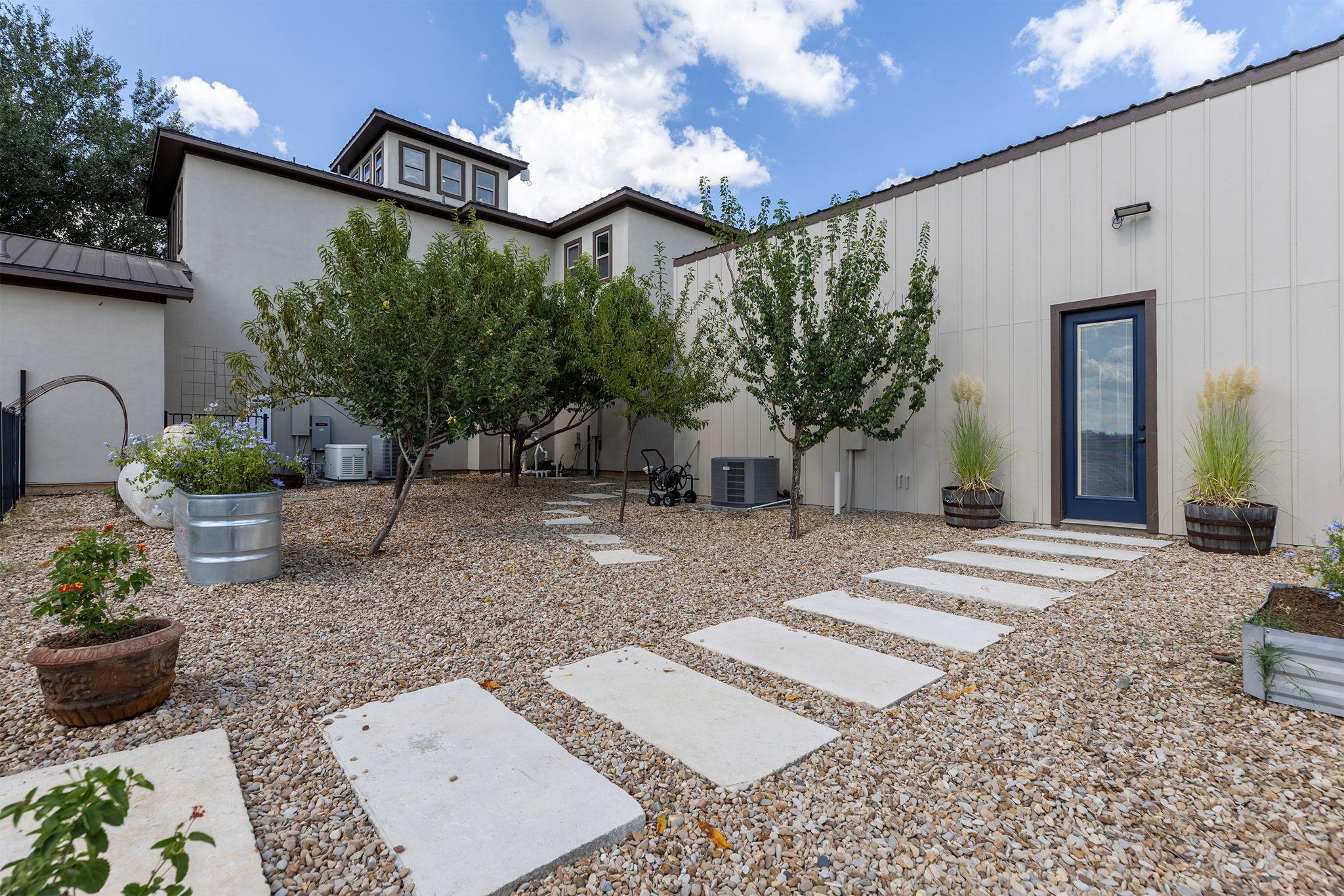 1124 County Road 301