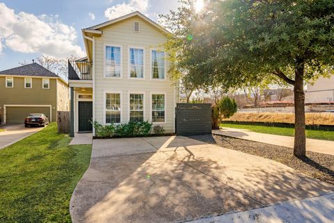 Photo of 2801 Goodwin Ave #A, Austin, TX 78702 (MLS # 3956933)