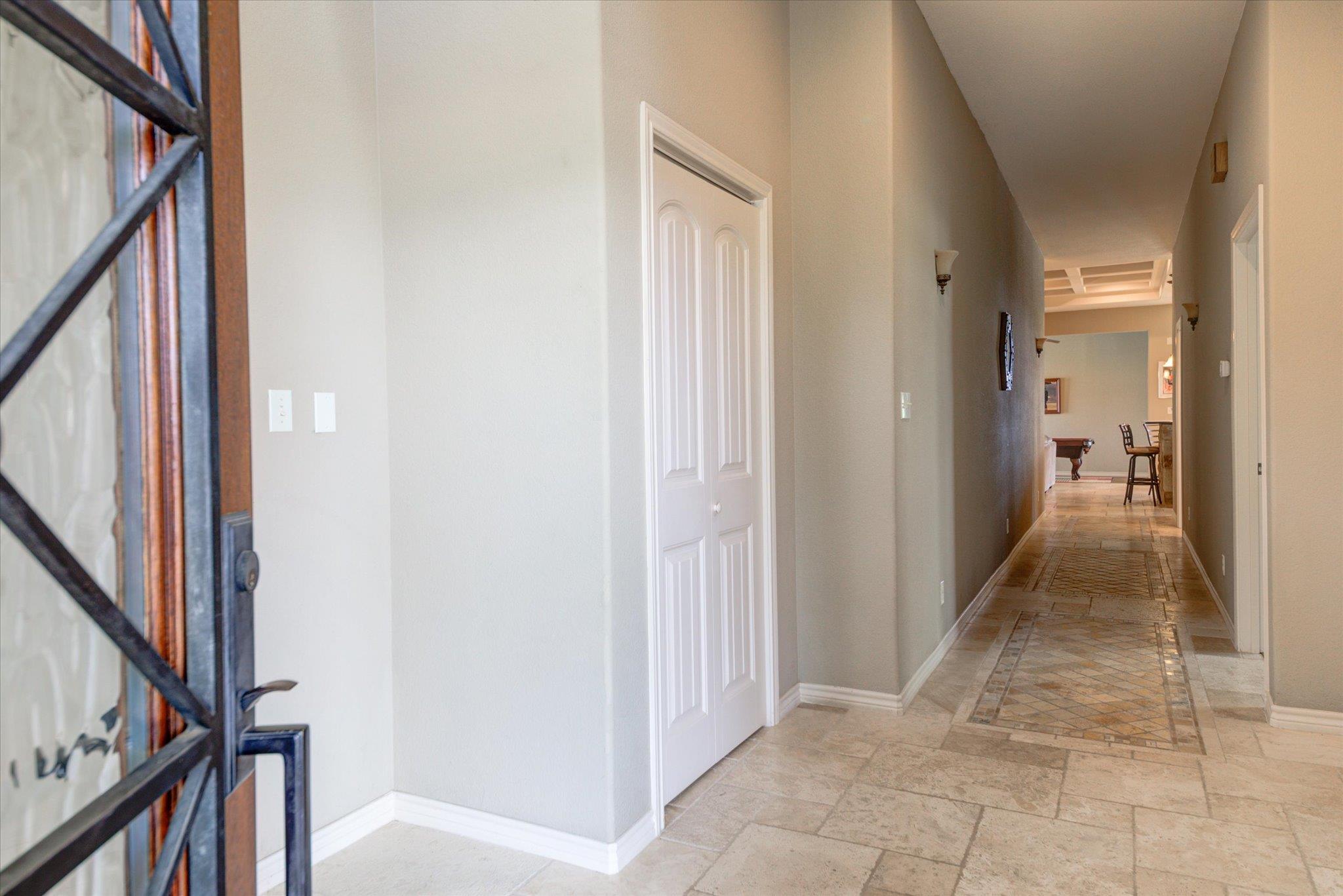 208 Colina Cove Dr DR