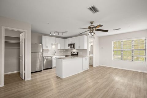 Photo of 1013 W 23rd ST #205, Austin, TX 78705 (MLS # 9582865)