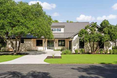 Photo of 12 Treehaven LN, The Hills, TX 78738 (MLS # 6330352)
