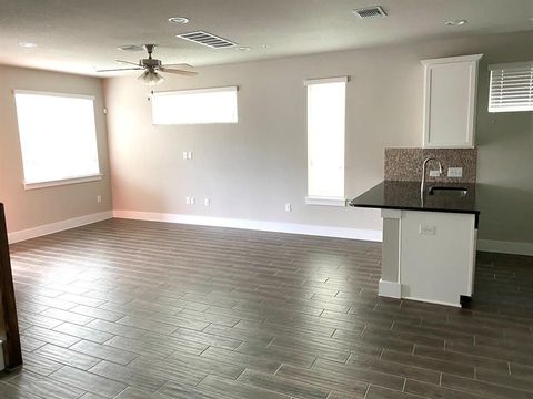Tiny photo for 7501 Pantherpaw ST, Austin, TX 78757 (MLS # 3182315)