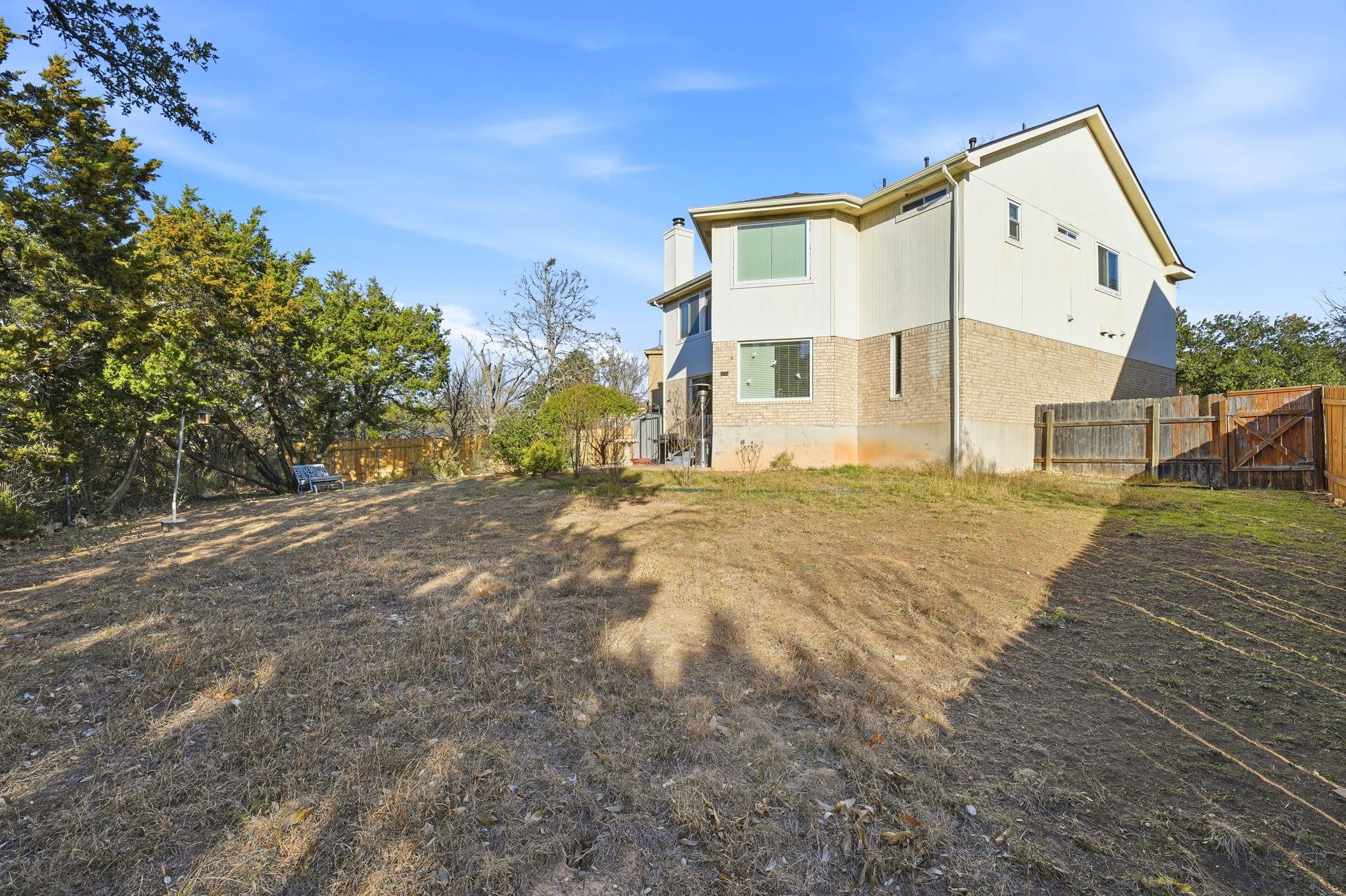 3744 Top Rock LN