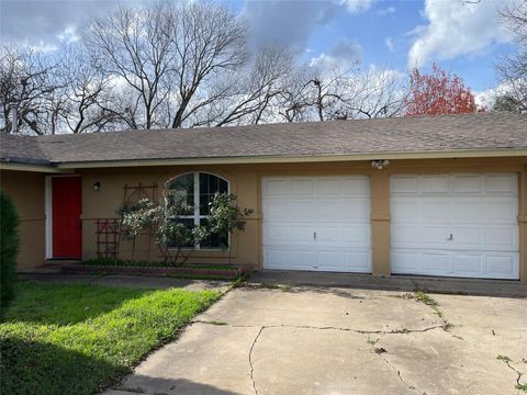 Photo of 5506 Gloucester LN, Austin, TX 78723 (MLS # 7991448)