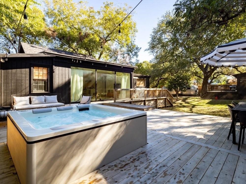 315 E Live Oak ST