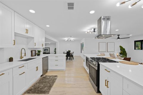 Tiny photo for 1305 Ridgehaven DR, Austin, TX 78723 (MLS # 6145455)