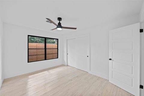 Tiny photo for 1305 Ridgehaven DR, Austin, TX 78723 (MLS # 6145455)