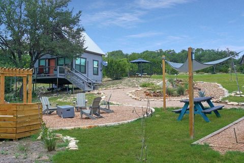 Photo of 931 Sycamore Creek DR, Dripping Springs, TX 78620 (MLS # 6078958)