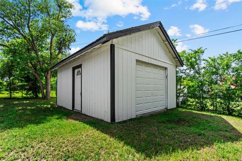 A home in Taylor