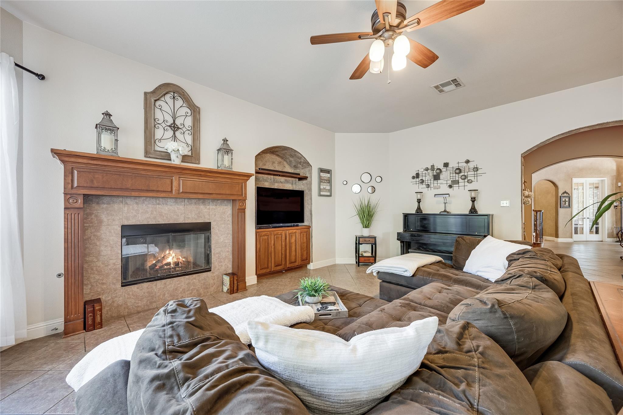 2607 Armatrading DR