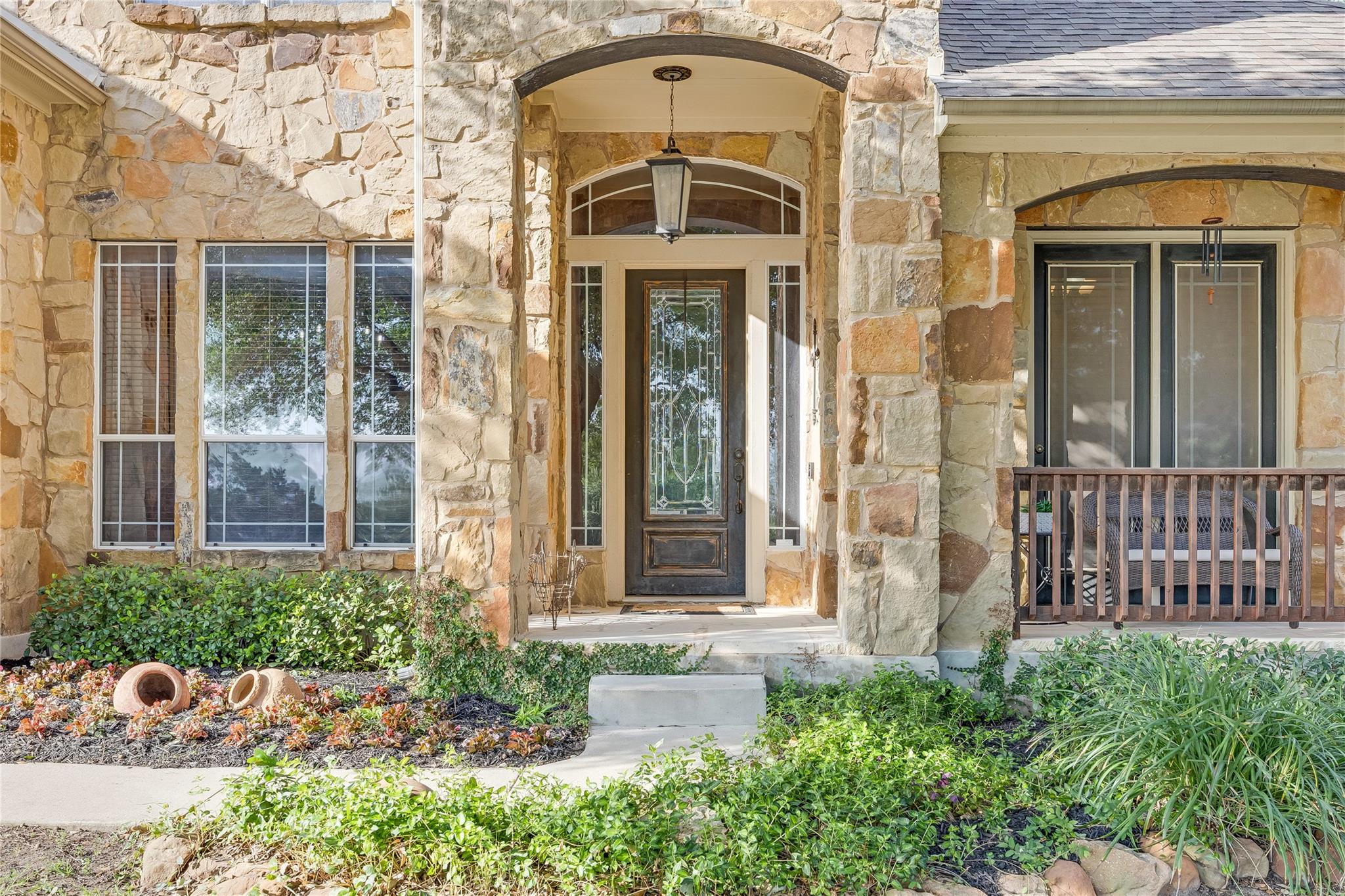 2607 Armatrading DR