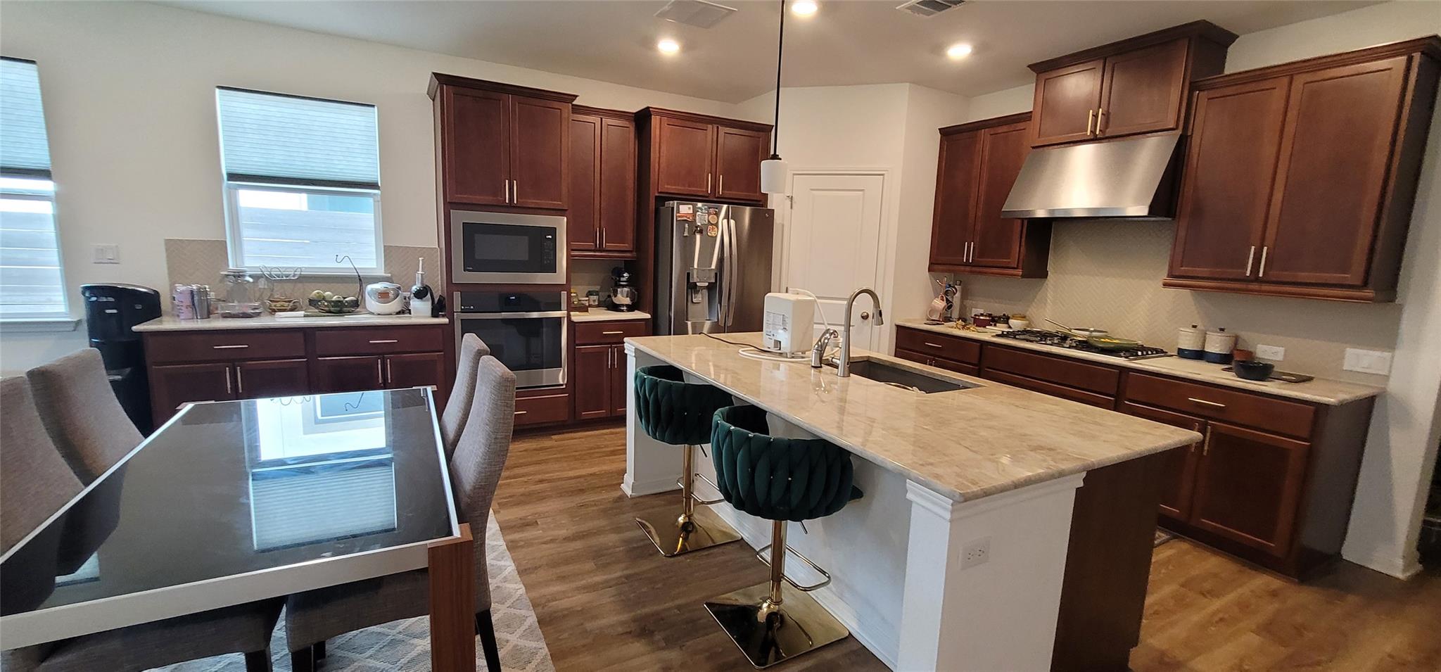 716 Leeward PASS