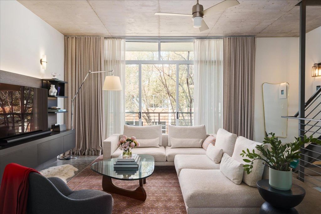 Photo of 2301 S 5th ST #11, Austin, TX 78704 (MLS # 5102329)