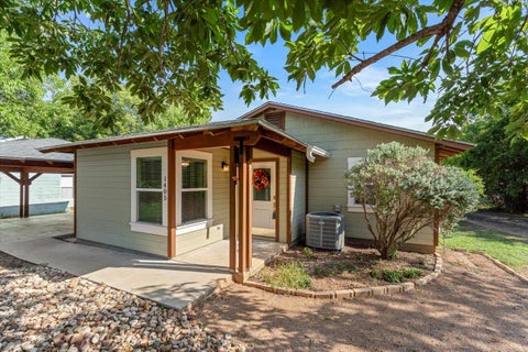 Photo of 1405 Johnson ST, Marble Falls, TX 78654 (MLS # 4156498)