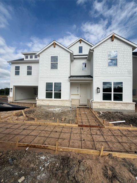 Photo of 6305 McMurtry ST, Austin, TX 78747 (MLS # 1444679)
