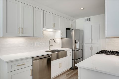 Photo of 505 W 7th ST #102, Austin, TX 78701 (MLS # 6295854)