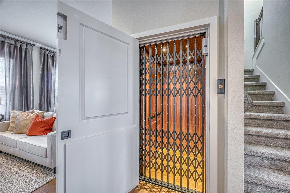 Leander, Texas 78641, United States, 3 Bedrooms Bedrooms, ,4 BathroomsBathrooms,Residential,Active,121722