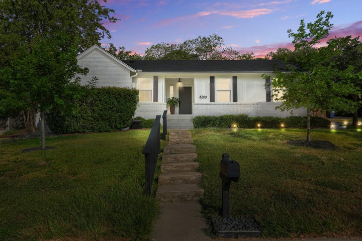Photo 1 of 21 — 8200 Dunn ST, Austin, TX 78745