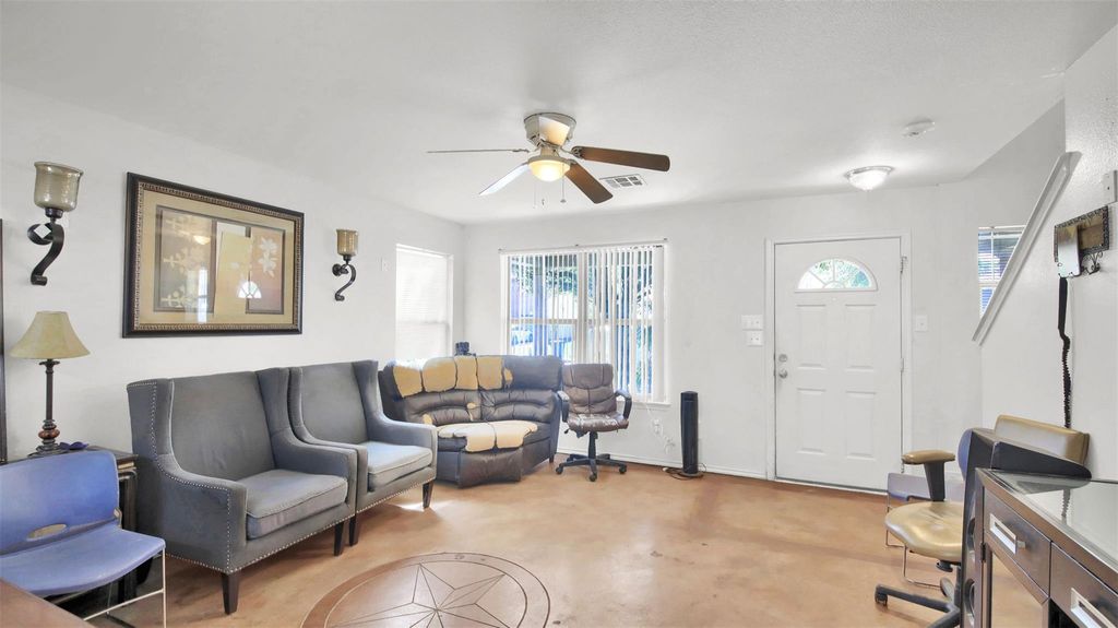 Photo of 804 Dawlish DR, Pflugerville, TX 78660 (MLS # 1257721)